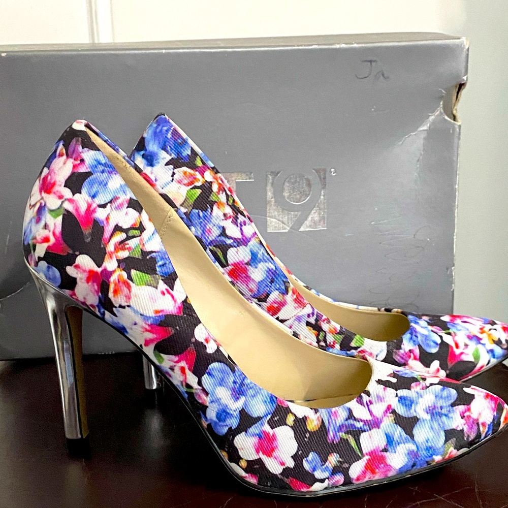 Apt 9 Floral, silver heels.